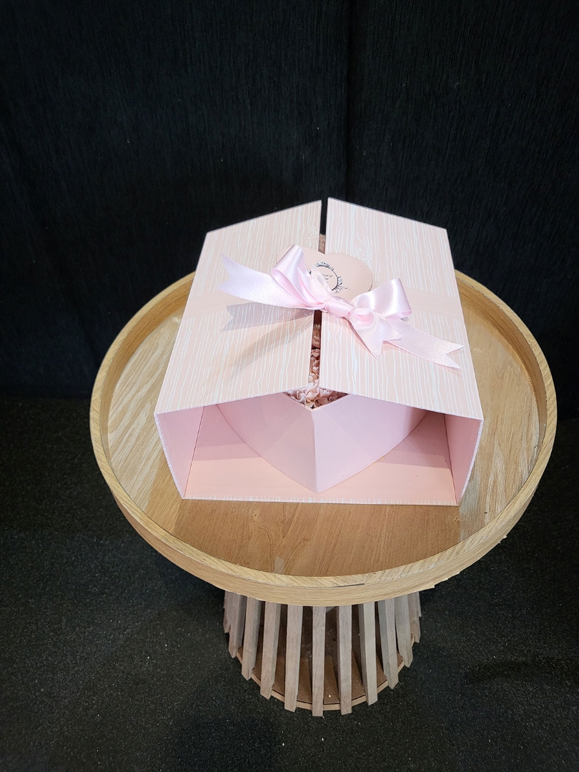 FABULOUS PINK OPENING GIFT BOX