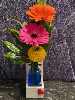 ITS A RAINBOW OF COLOURS FLORAL VASE