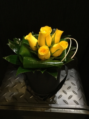 Lovely tall black hat box with 6 yellow roses