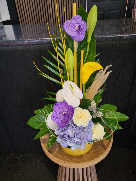 Luxury Yellow Hatbox