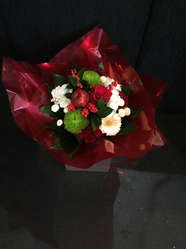 Merry berry Christmas aqua pack bouquet