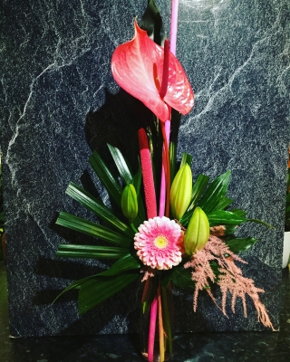 PINKY TROPICAL TWIST VASE