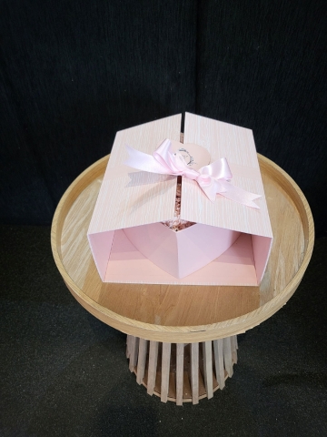 FABULOUS PINK OPENING GIFT BOX