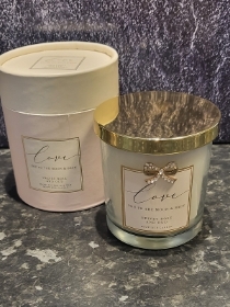 GORGEOUS MOON AND BACK SCENTED CANDLE