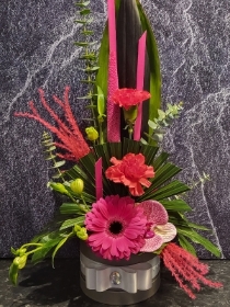 GORGEOUS PERFECT IN PINK HAT BOX