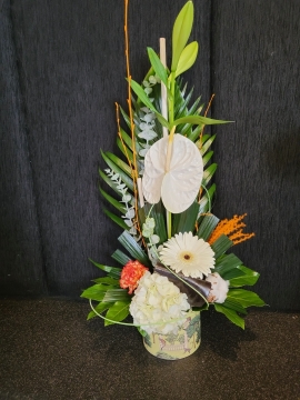 WHITE LOTUS TROPICAL ARRANGEMENT